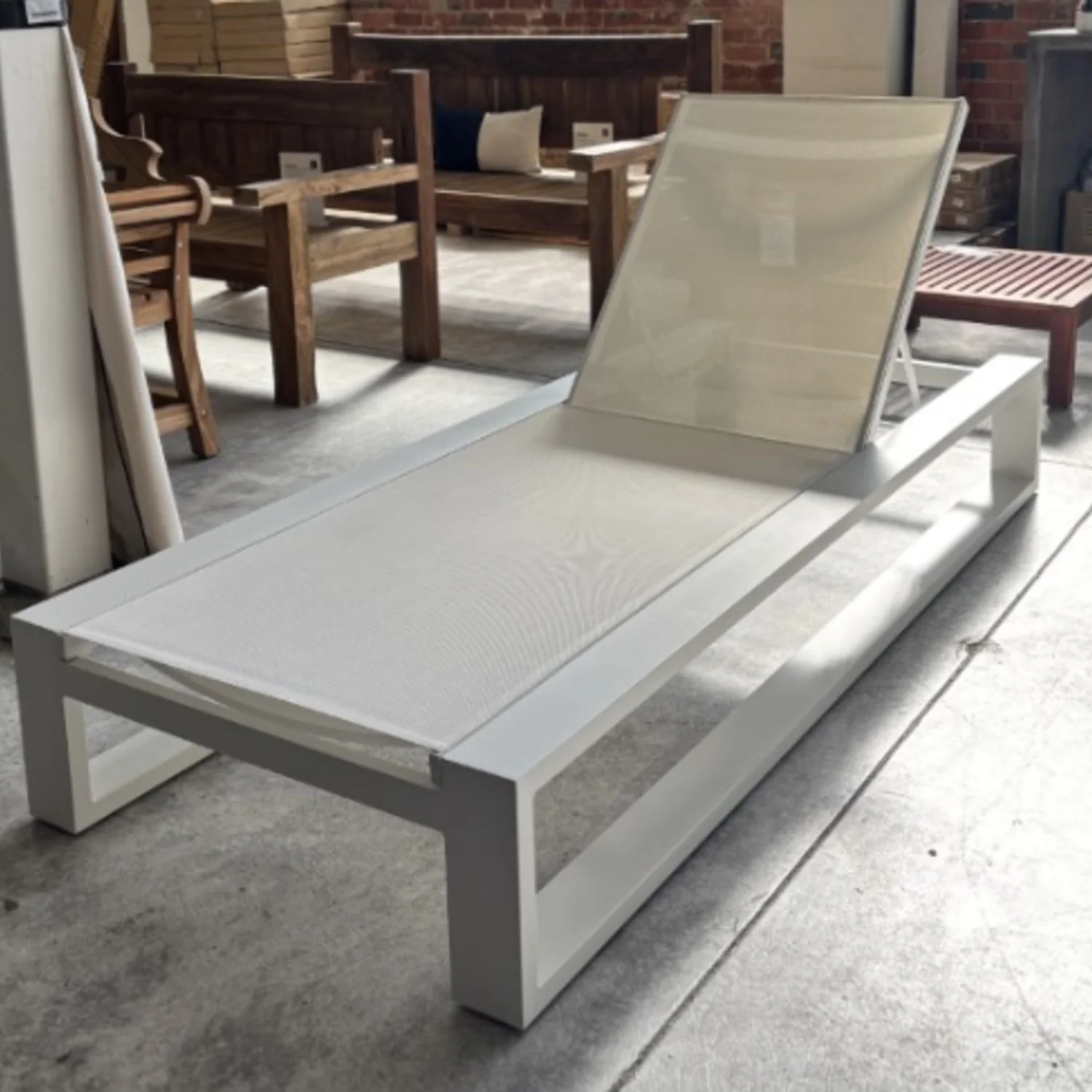 [Clearance] Last One Linear Outdoor Aluminium Sun Lounger at Moorabbin (MOR) VIC Store Only - Image 2