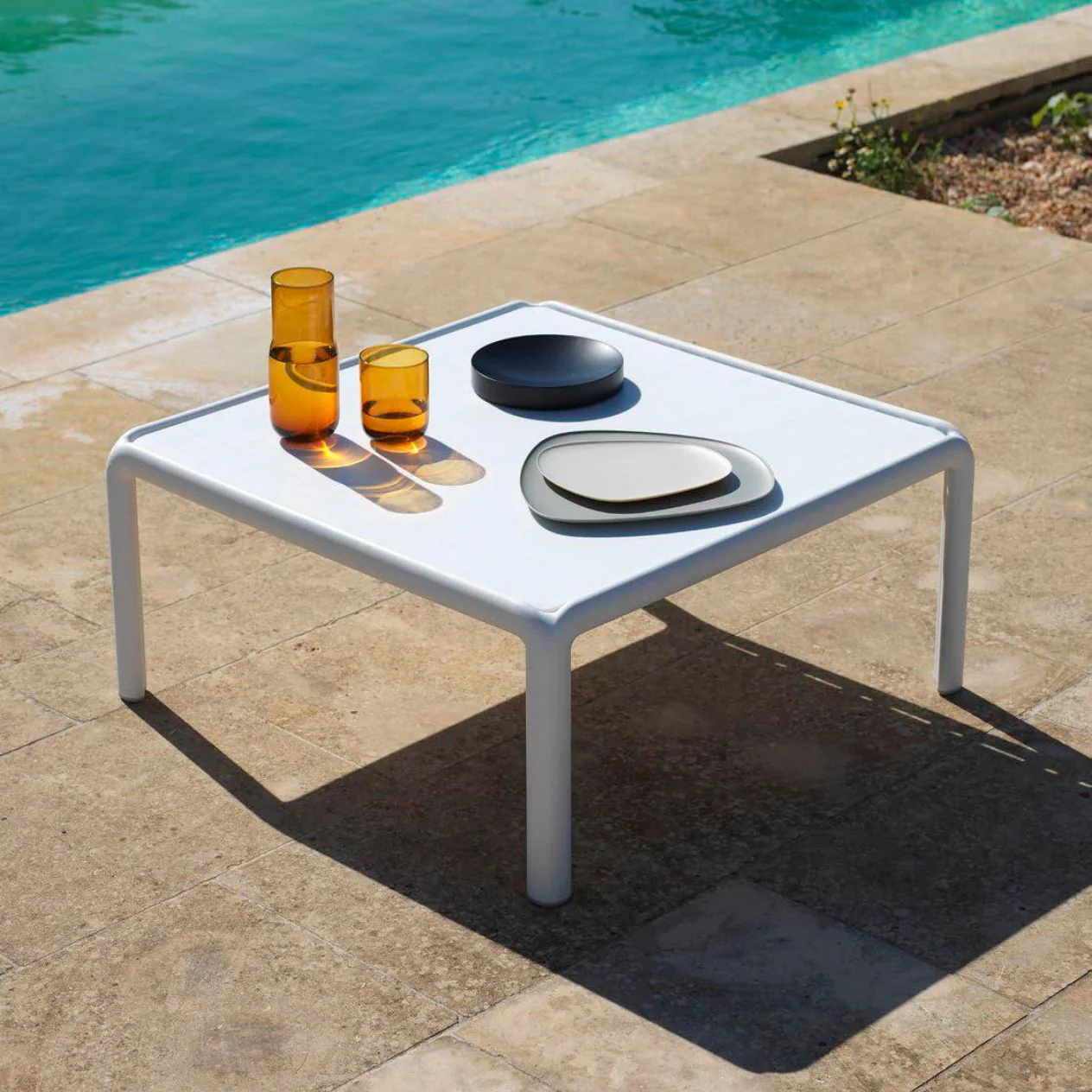 Nardi Komodo Outdoor Resin Coffee Table with Glass Top 70 cm - Image 3