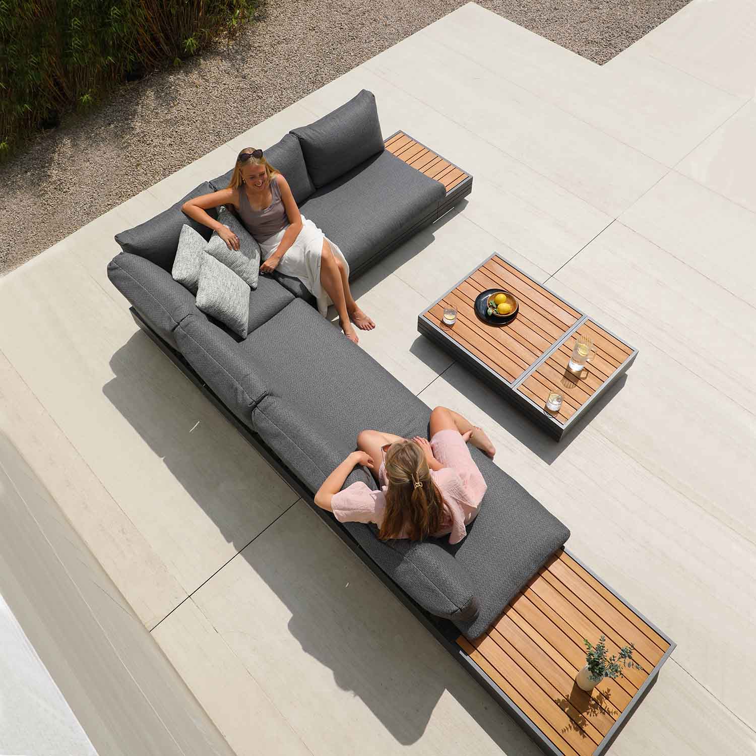 Hannover II 6 Seater Aluminium Outdoor Modular Lounge With Coffee Table - Image 22