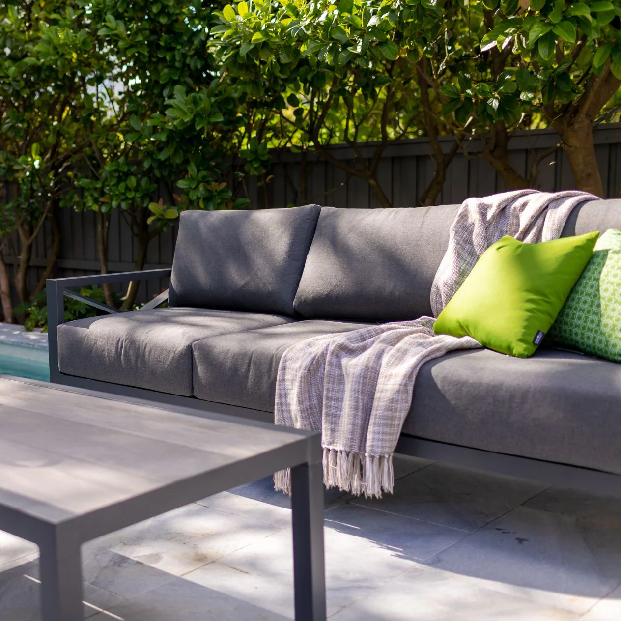 Linear 3 Seater Outdoor Aluminium Lounge - Image 6