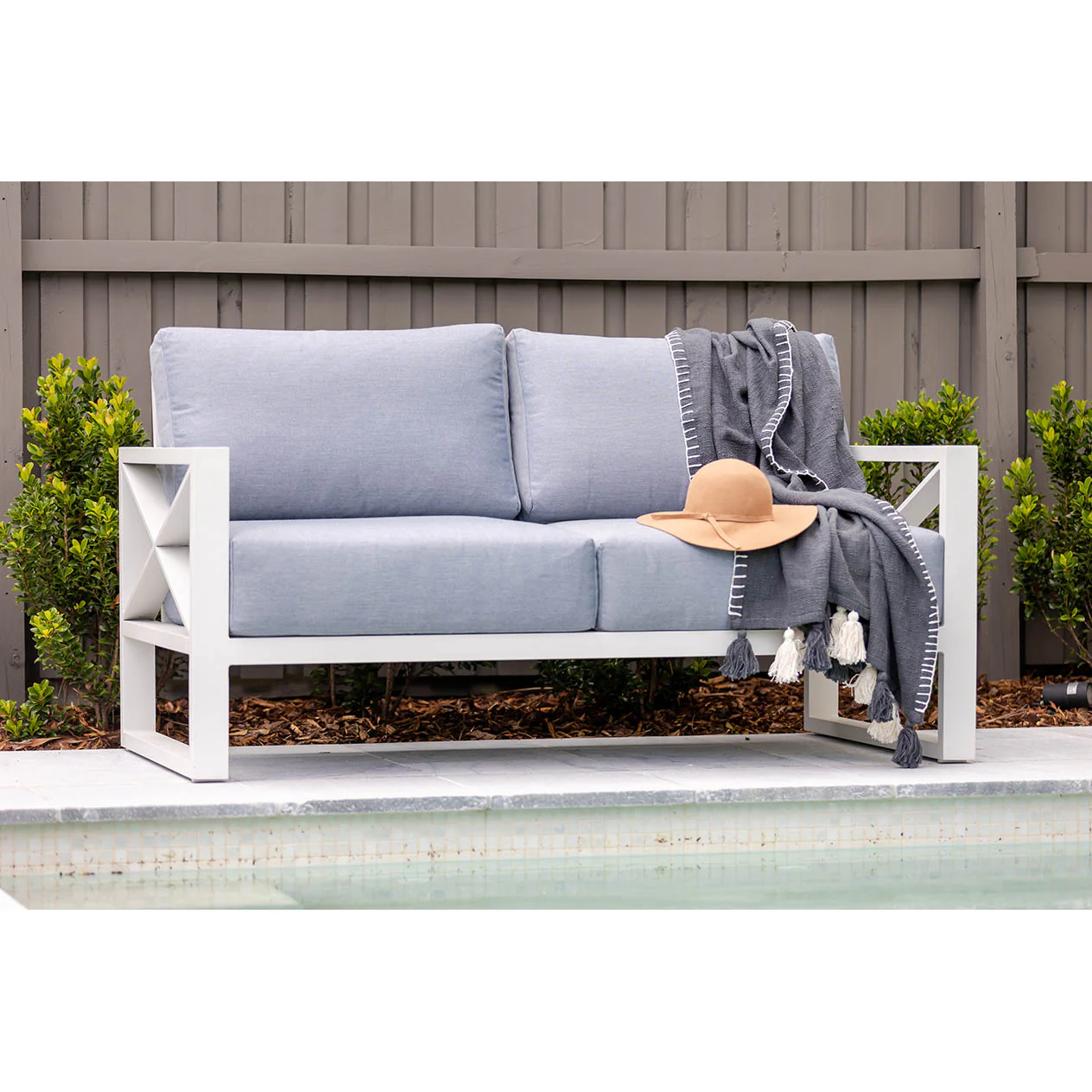 Linear 5 Seater Outdoor Aluminium Lounge - Image 14
