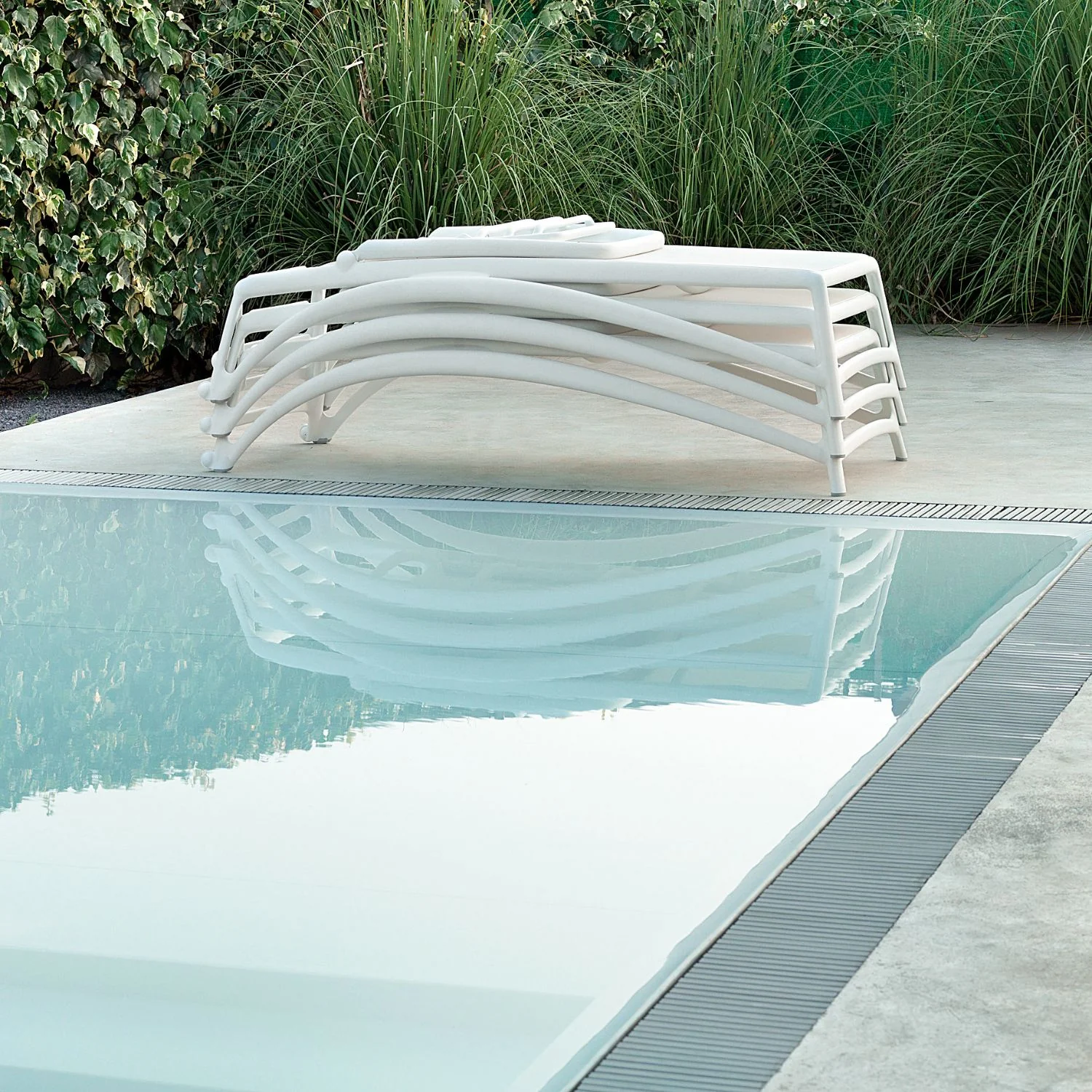 Nardi Atlantico Outdoor Resin Sun Lounger - Image 8