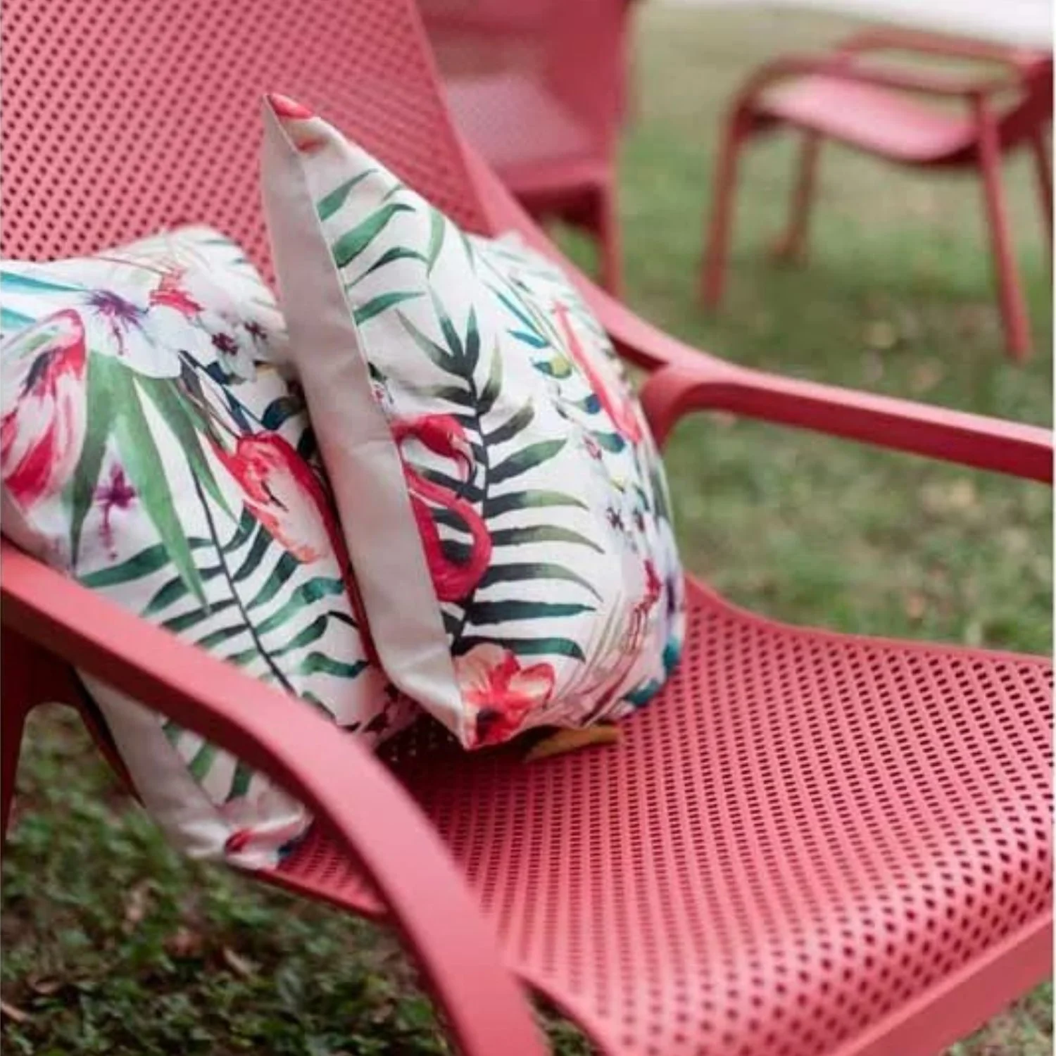 Nardi Net Outdoor Resin Balcony Lounge Chair - Image 10