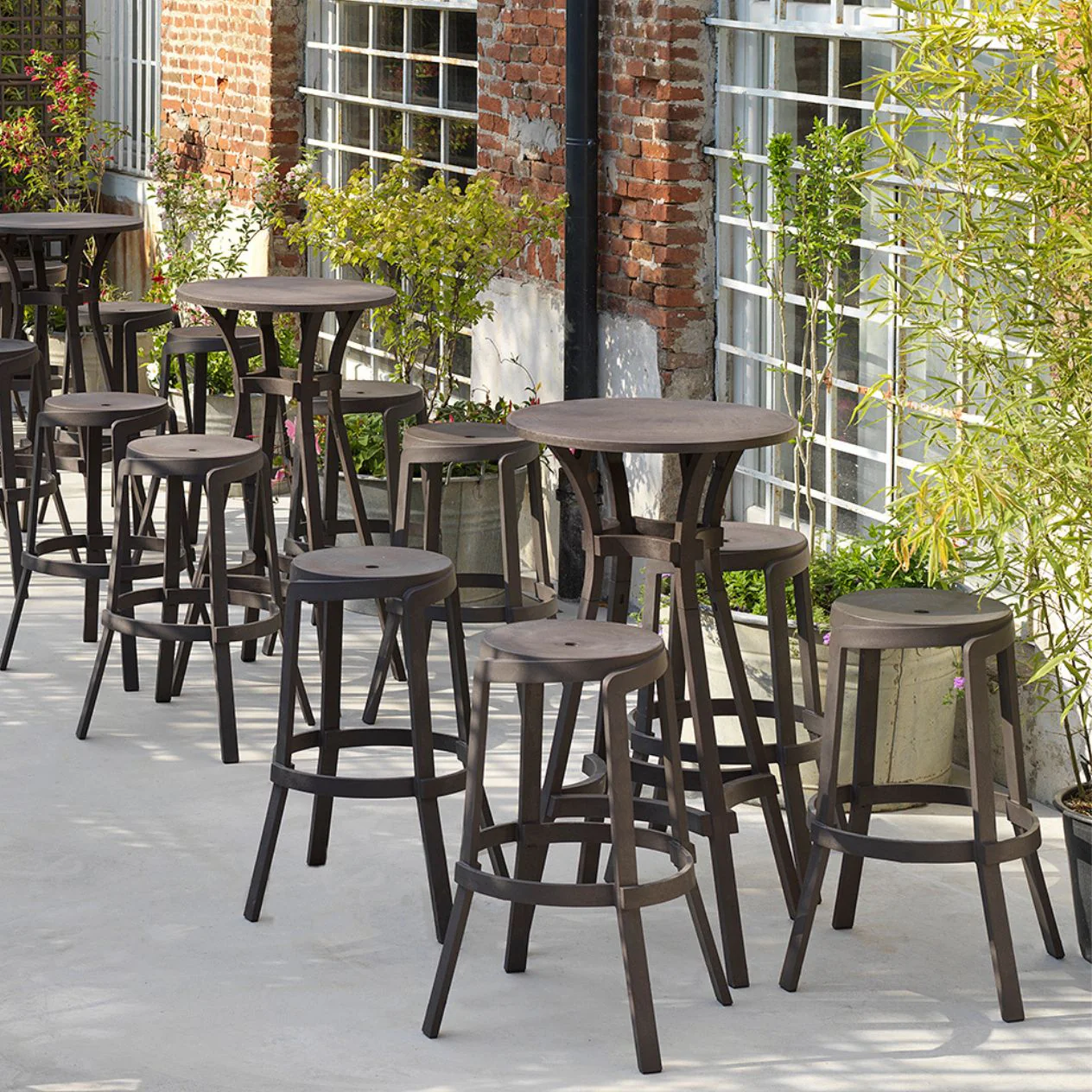 Nardi Stack Outdoor Resin Bar Stool - Image 3