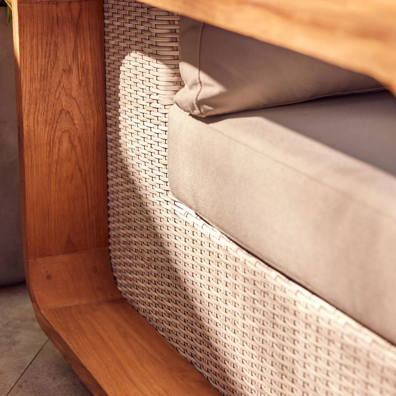Rossland Outdoor Wicker Armchair - Image 7
