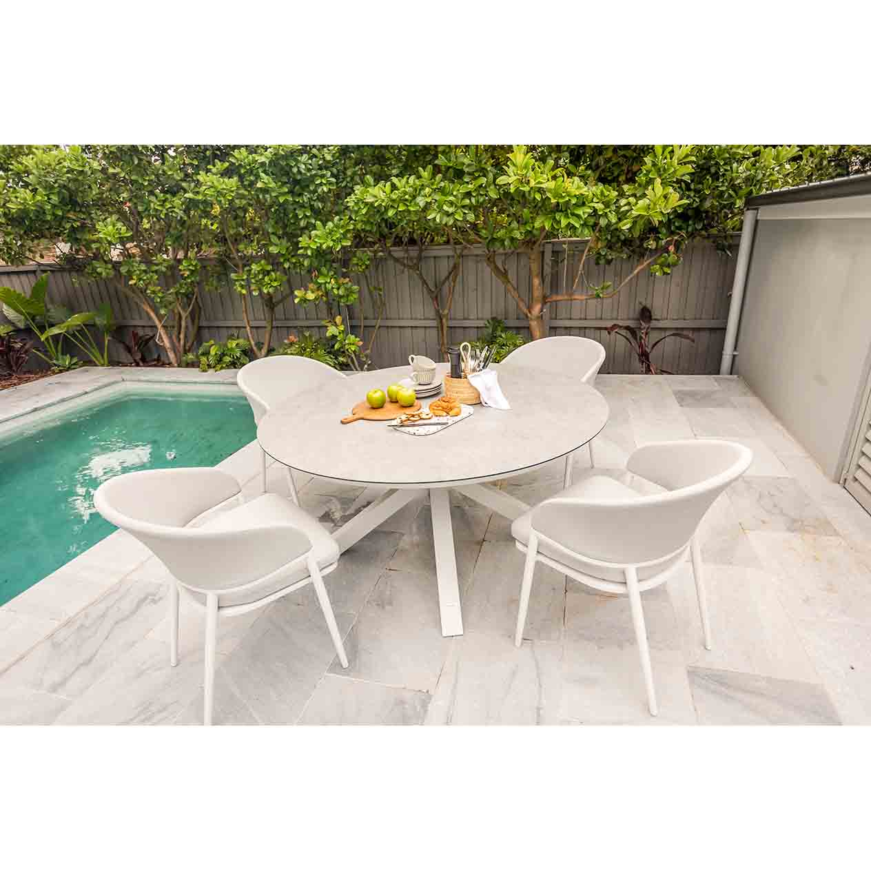 Trivento II Ceramic Outdoor Round Dining Table 148 cm - Image 7