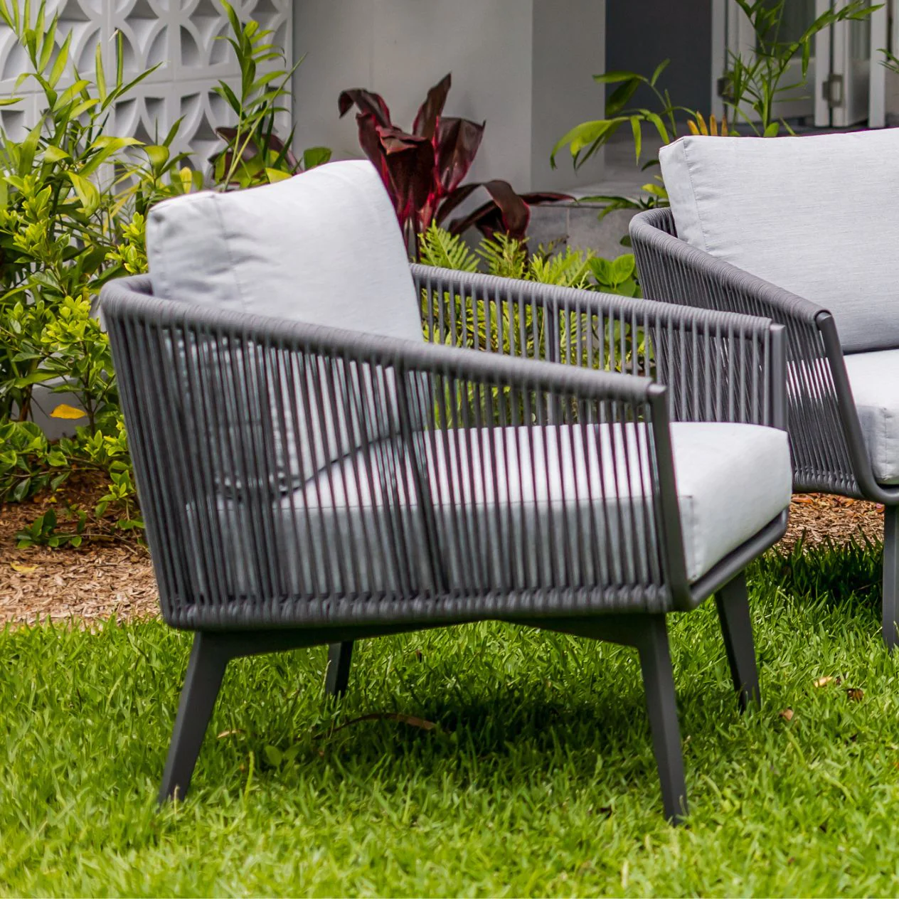 Truro 5 Seater Outdoor Rope Lounge Setting - Image 16