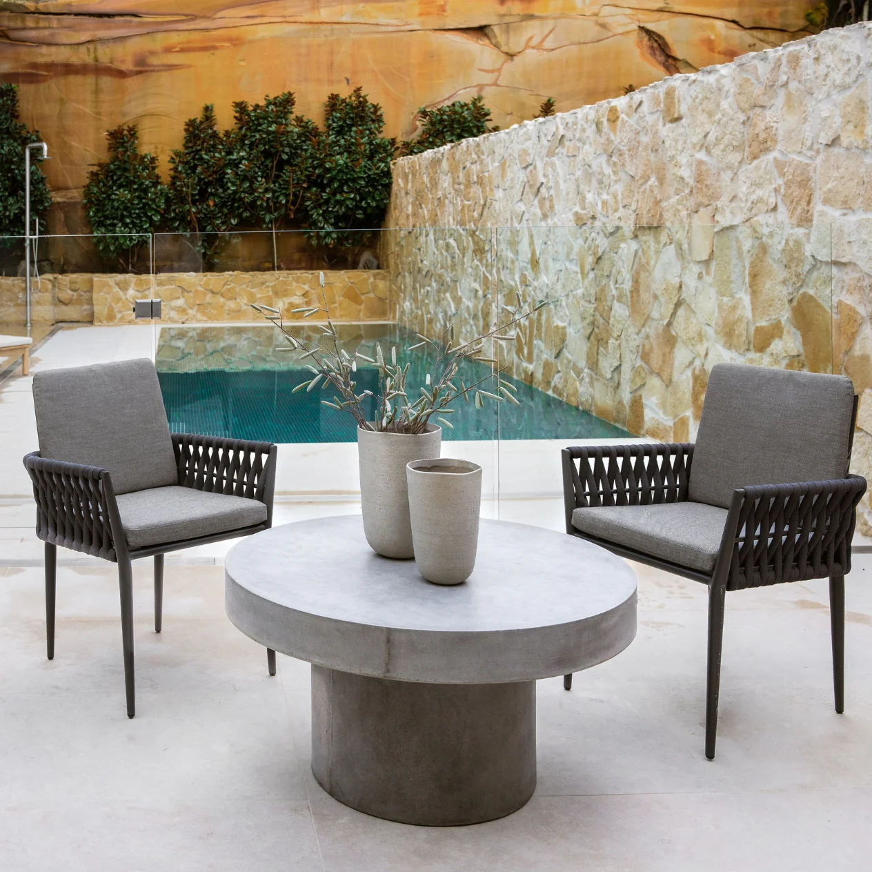 Zen Round Outdoor Concrete Round Coffee Table 90 cm - Image 2